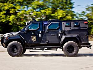 Alpine Armoring Pit-Bull VX 4x4 2011 года 